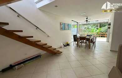 Imagem: A casa em condomínio possui 3 Dormitórios, 3 Banheiros, 2