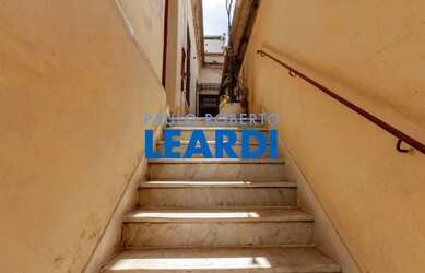 Imagem: A casa possui 3 Dormitórios, 2 Banheiros, 348m² de Área e