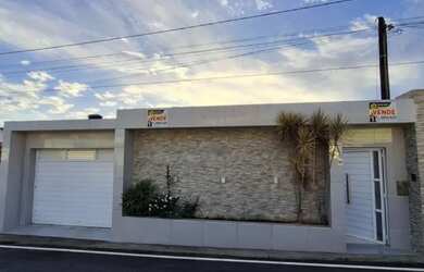 Imagem 1: LINDA CASA A VENDA TURU. Varanda, 2 Vagas na garageme2 Dormitórios