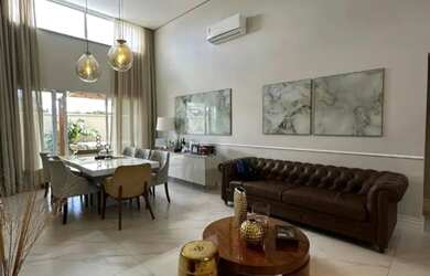 Imagem: A casa em condomínio possui 3 Dormitórios, 5 Banheiros, 2