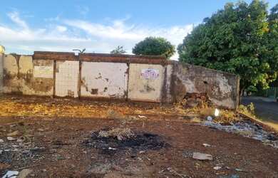 Imagem 2: Terreno de esquina no Centro de Sarandi,R. Augusto Birches Terrão/Excelente...