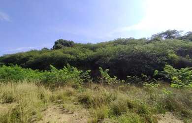 Imagem: O terreno possui 18.000m² de Área e está localizado em Pedra