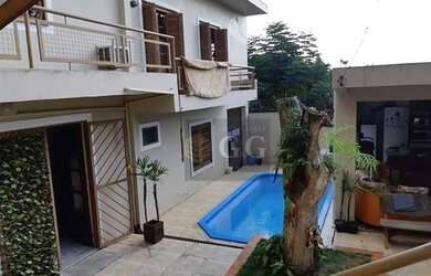 Imagem: O depósito possui 5 Vagas na garagem, 440m² de Área e está