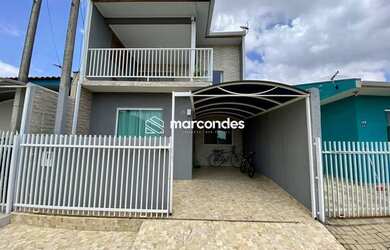 Imagem: A casa possui 4 Dormitórios, 2 Banheiros, 104m² de Área e