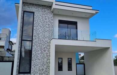 Imagem: A casa em condomínio possui 3 Dormitórios, 3 Banheiros, 2