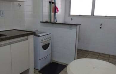 Imagem: O apartamento possui 1 Dormitório, 1 Banheiro, 1 Vaga na garagem