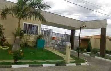 Imagem: A casa em condomínio possui 2 Dormitórios, 1 Banheiro, 2 Vagas