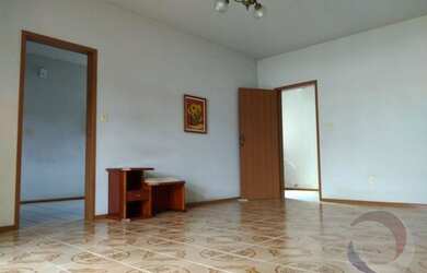 Imagem: A casa possui 4 Dormitórios, 4 Banheiros, 294m² de Área