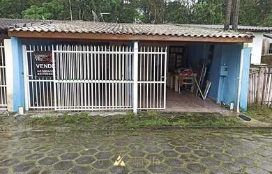 Imagem: A casa possui 3 Dormitórios, 2 Banheiros, 100m² de Área e