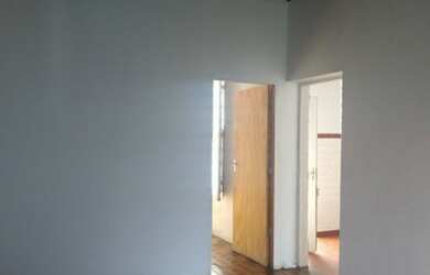 Imagem: A casa possui 4 Dormitórios, 2 Banheiros, 120m² de Área e