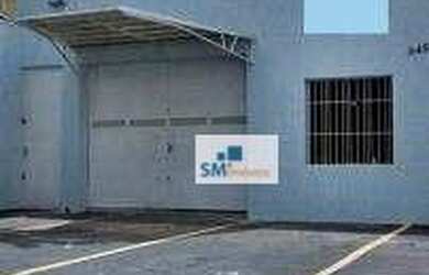 Imagem: O depósito possui 4 Vagas na garagem, 250m² de Área e está