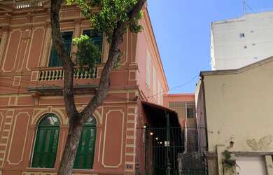 Imagem: O depósito possui 255m² de Área e Varanda e está localizado