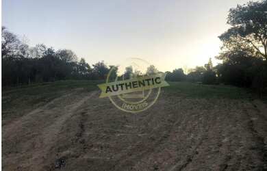 Imagem: O terreno possui 3.740m² de Área e está localizado em Terras
