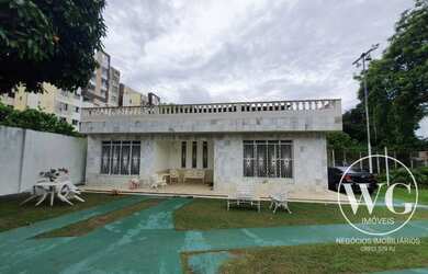 Imagem: A casa possui 2 Dormitórios, 4 Banheiros, 4 Vagas na garagem