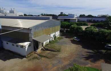 Imagem: O depósito possui 5 Vagas na garagem, 5.300m² de Área e