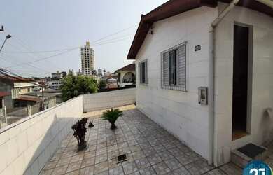 Imagem: A casa possui 2 Dormitórios, 1 Banheiro, 78m² de Área e