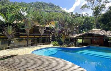 Imagem: A casa em condomínio à venda possui 2 Dormitórios, 3 Banheiros