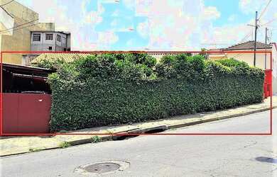 Imagem: O terreno possui 240m² de Área e está localizado em Casa