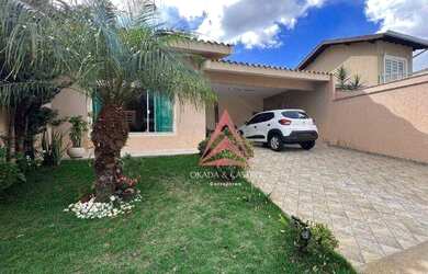 Imagem: A casa em condomínio possui 3 Dormitórios, 2 Banheiros, 4