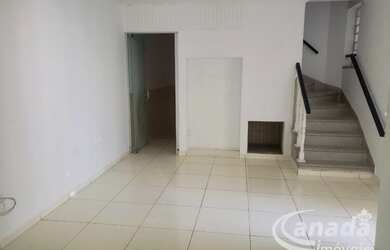 Imagem: A casa possui 2 Dormitórios, 2 Banheiros, 1 Vaga na garagem