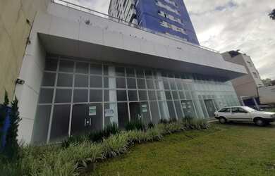 Imagem: O depósito possui 1 Vaga na garagem, 107m² de Área e está