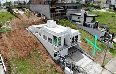 Imagem: O terreno possui 318m² de Área e está localizado em Parque