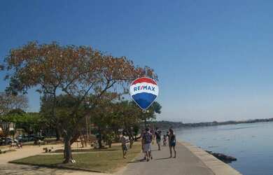 Imagem: O apartamento possui 3 Dormitórios, 3 Banheiros, 2 Vagas na