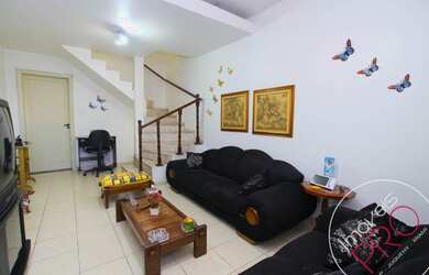 Imagem: A casa possui 3 Dormitórios, 3 Banheiros e 130m² de Área