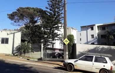 Imagem: O apartamento possui 3 Dormitórios, 1 Banheiro, 1 Vaga na garagem