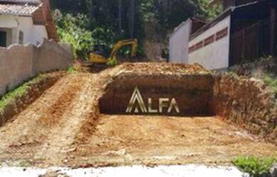 Imagem: O terreno possui 2.454m² de Área e está localizado em Penha