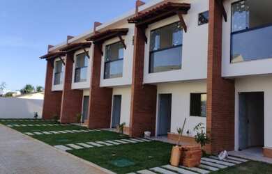 Imagem: A casa possui 2 Dormitórios, 3 Banheiros, 1 Vaga na garagem