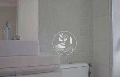 Imagem 14: Apartamento em andar alto com vista livre, varanda gourmet envidraçada, armários planejado