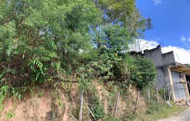 Imagem: O terreno possui 360m² de Área e está localizado em Braunes