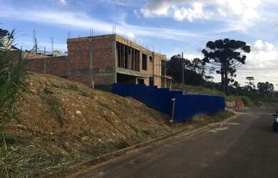 Imagem: O terreno possui 401m² de Área e está localizado em Estrela