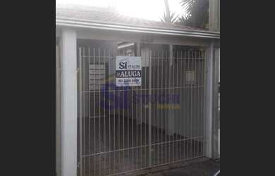 Imagem: A casa possui 2 Dormitórios, 1 Banheiro, 1 Vaga na garagem