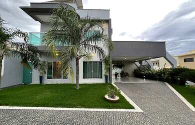 Imagem: A casa em condomínio possui 4 Dormitórios, 5 Banheiros, 4