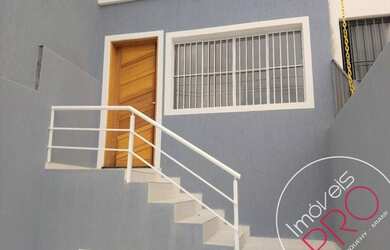 Imagem: A casa possui 2 Dormitórios, 3 Banheiros, 1 Vaga na garagem