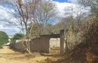 Imagem: O terreno possui 488m² de Área e está localizado em Ibituruna