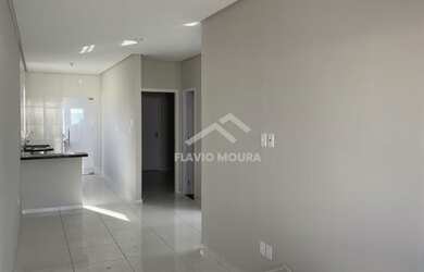 Imagem: A casa possui 3 Dormitórios, 2 Banheiros, 1 Vaga na garagem