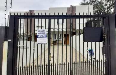 Imagem: A casa em condomínio possui 2 Dormitórios, 1 Banheiro, 2 Vagas