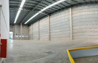 Imagem: O depósito possui 5 Vagas na garagem, 2865m² de Área e está