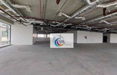 Imagem: O depósito possui 5 Vagas na garagem, 2.220m² de Área e