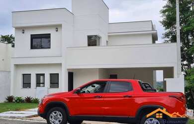 Imagem: A casa em condomínio possui 3 Dormitórios, 5 Banheiros, 5