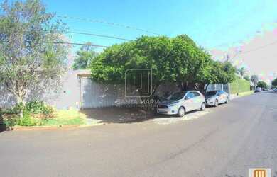 Imagem: O depósito possui 3 Vagas na garagem, 370m² de Área e está