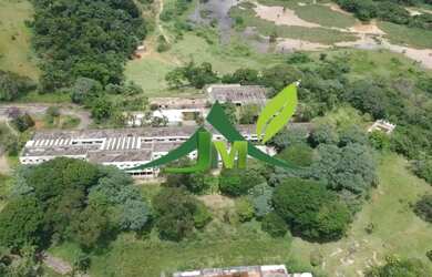 Imagem: O depósito à venda possui 5 Vagas na garagem e 318477m² de