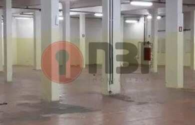 Imagem: O depósito possui 5 Vagas na garagem, 2.210m² de Área e