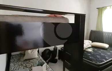 Imagem: A casa em condomínio possui 2 Dormitórios, 2 Banheiros, 4