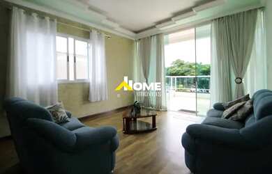 Imagem: A casa possui 4 Dormitórios, 3 Banheiros, 3 Vagas na garagem