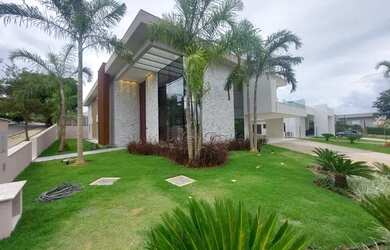 Imagem: A casa em condomínio possui 4 Dormitórios, 5 Banheiros, 5