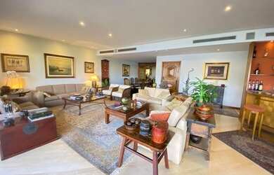 Imagem 2: Apartamento para venda com 375 metros quadrados com 4 quartos em Lagoa - Rio de Janeiro